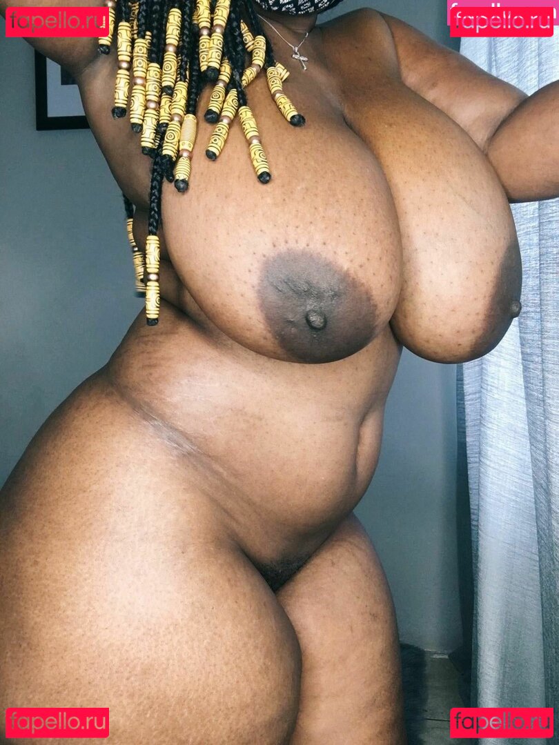 Ifeoma Sophia Onlyfans Photo Gallery 