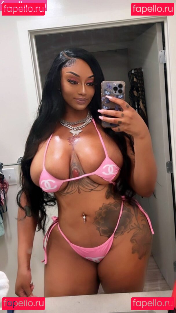 Ifeoma Sophia Onlyfans Photo Gallery 