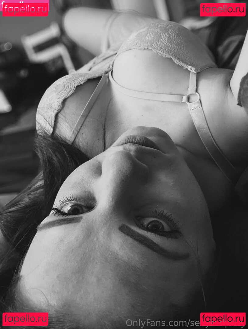 SexyRedPacy Onlyfans Photo Gallery 