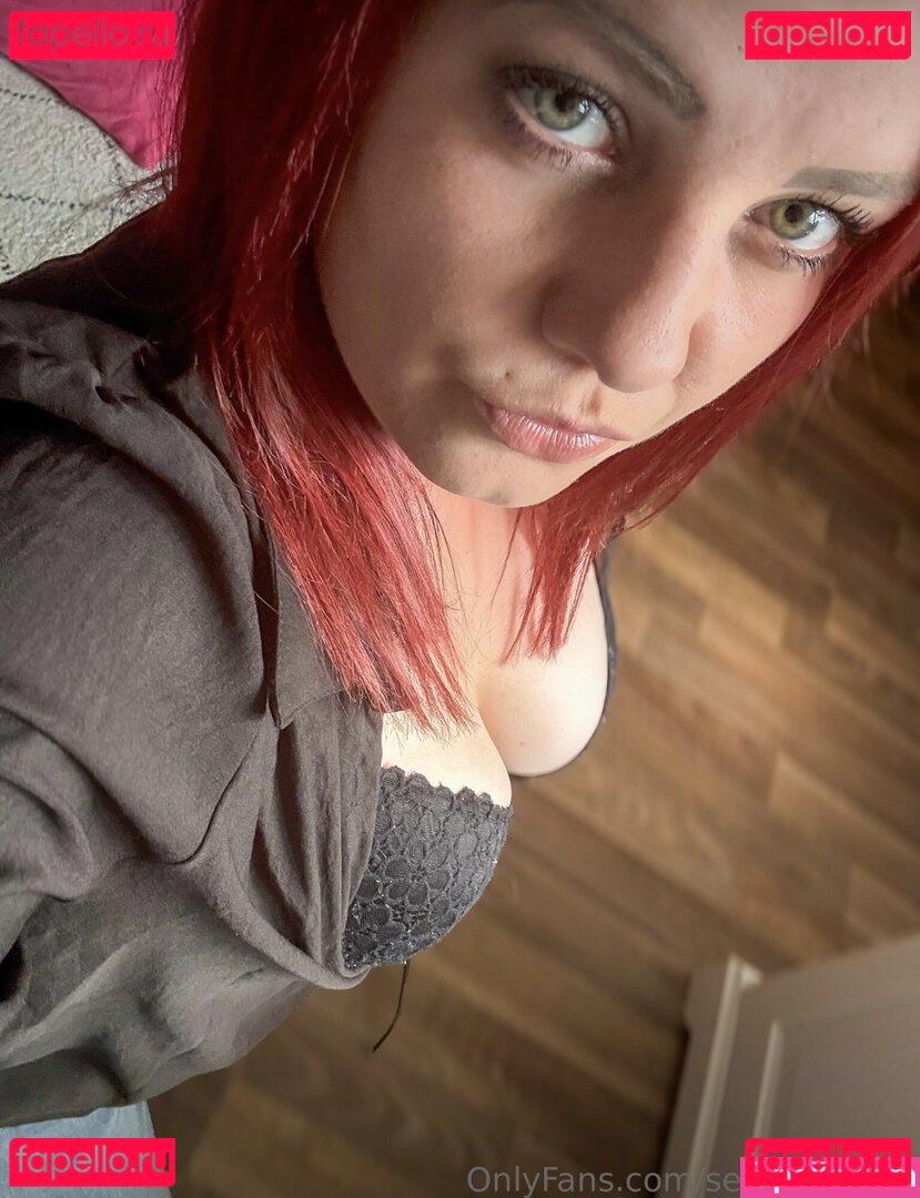 SexyRedPacy Onlyfans Photo Gallery 