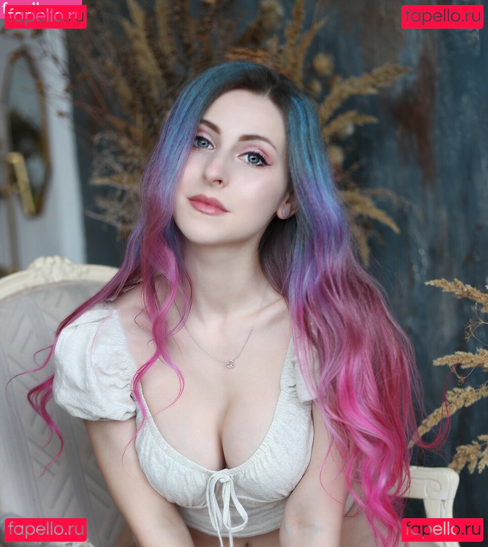 Roxolana / roxolana_ridel Onlyfans Photo Gallery 