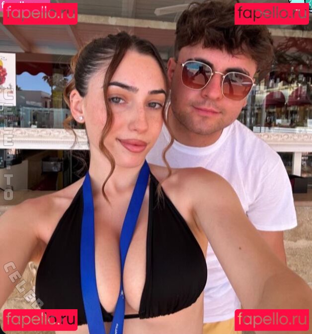 Aurora Becarelli / auro.becarelli / aurora.becarelli / bronzed_aurora Nude Onlyfans Photo 41