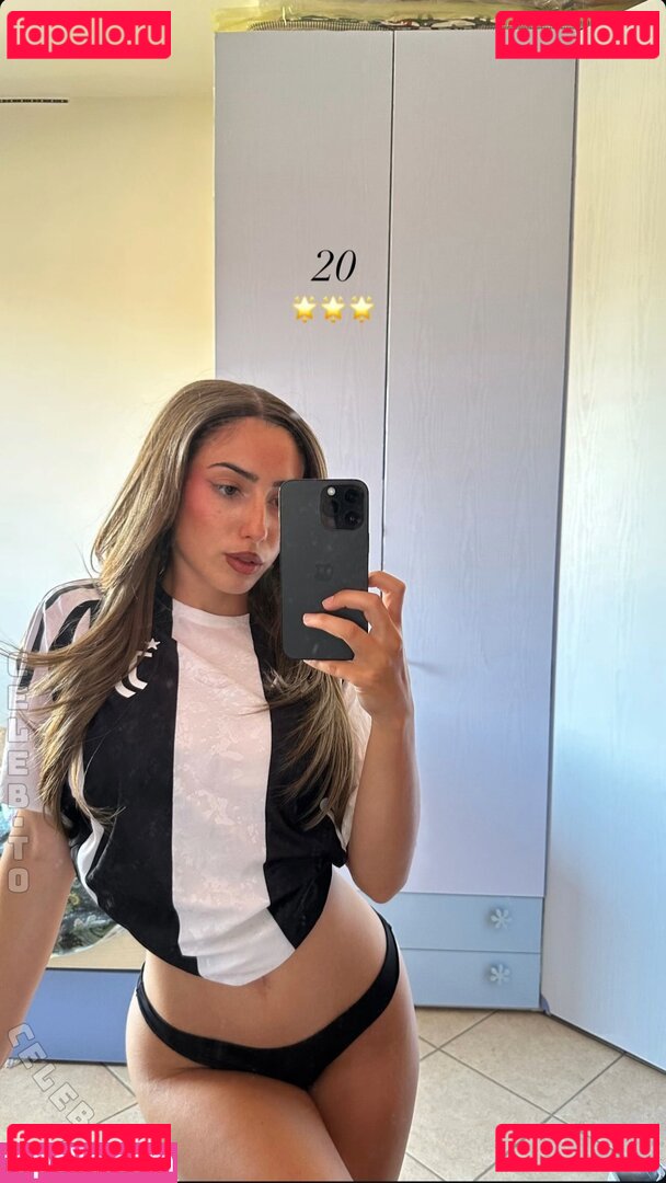 Aurora Becarelli / auro.becarelli / aurora.becarelli / bronzed_aurora Nude Onlyfans Photo 38