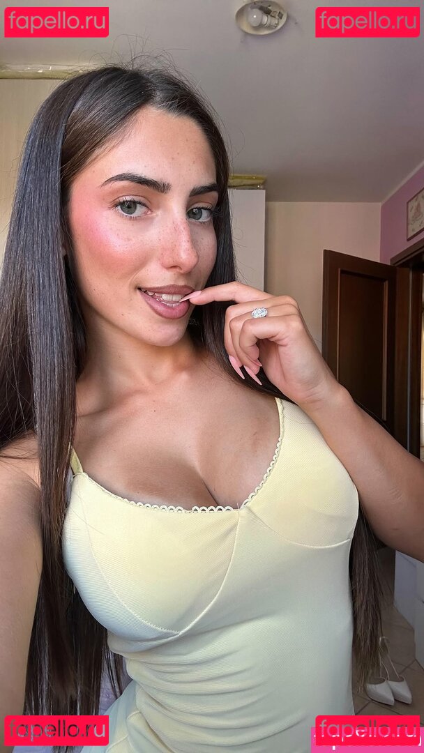 Aurora Becarelli / auro.becarelli / aurora.becarelli / bronzed_aurora Nude Onlyfans Photo 32