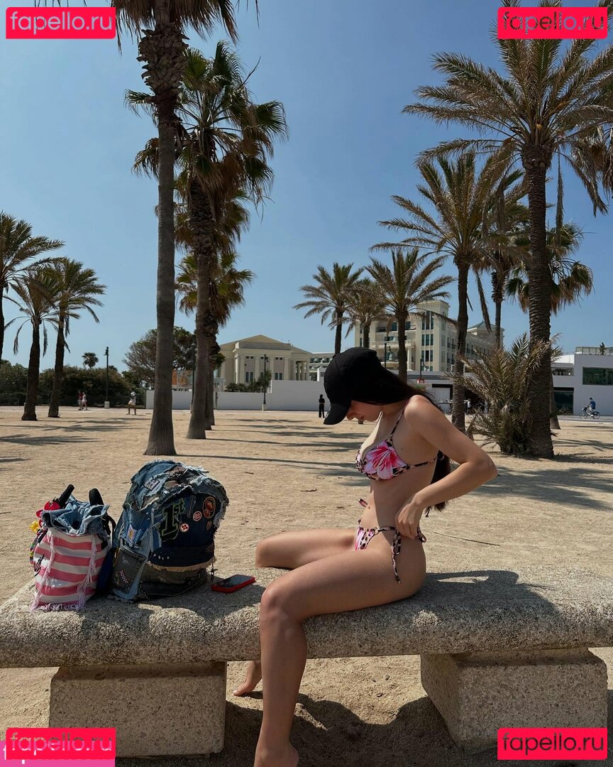 Aurora Becarelli / auro.becarelli / aurora.becarelli / bronzed_aurora Nude Onlyfans Photo 24