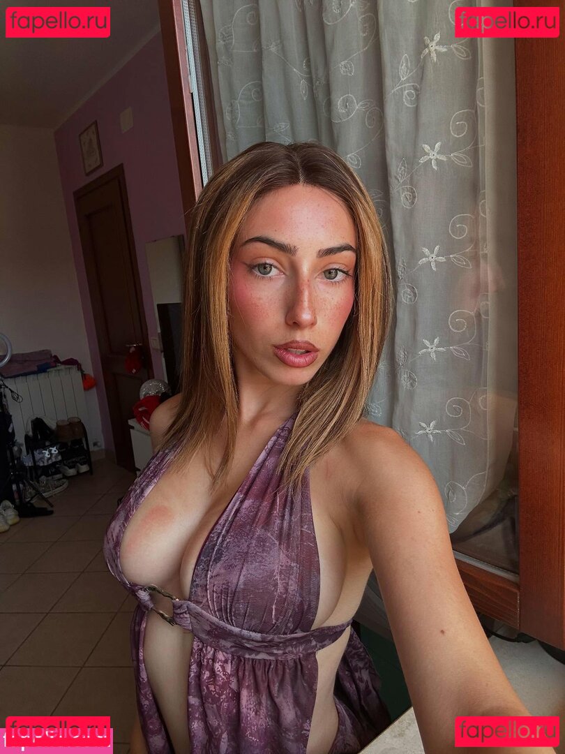 Aurora Becarelli / auro.becarelli / aurora.becarelli / bronzed_aurora Nude Onlyfans Photo 22