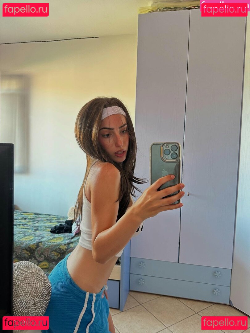 Aurora Becarelli / auro.becarelli / aurora.becarelli / bronzed_aurora Nude Onlyfans Photo 16