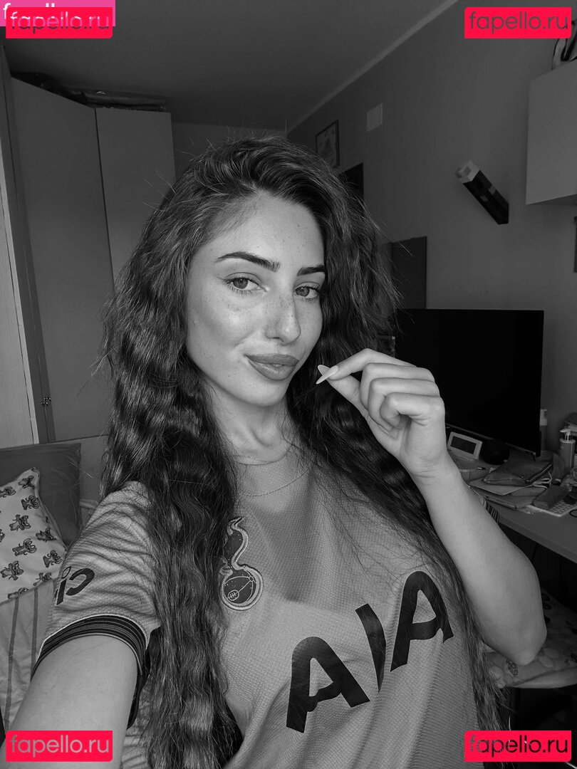 Aurora Becarelli / auro.becarelli / aurora.becarelli / bronzed_aurora Nude Onlyfans Photo 12