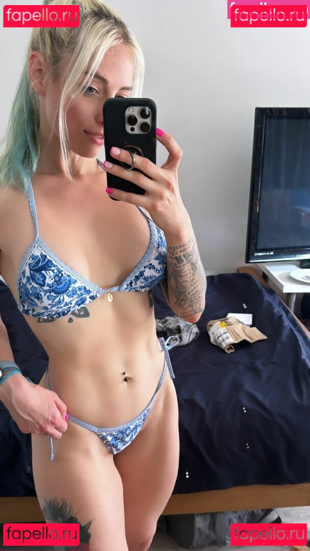 Giulia Henne / giuhenne Onlyfans Photo Gallery 