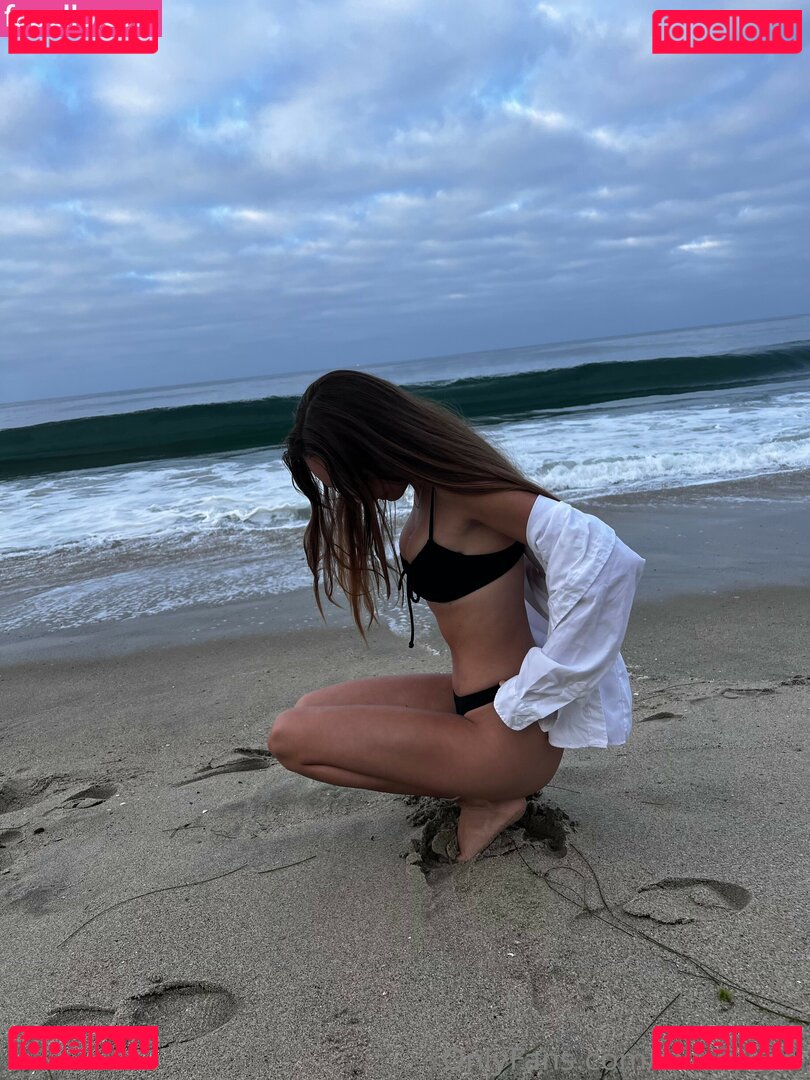 allieryderr / laikenbrown Onlyfans Photo Gallery 