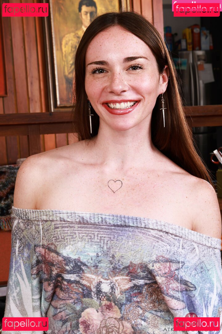 Tess Thompson / authortessthompson / tessthompson Onlyfans Photo Gallery 