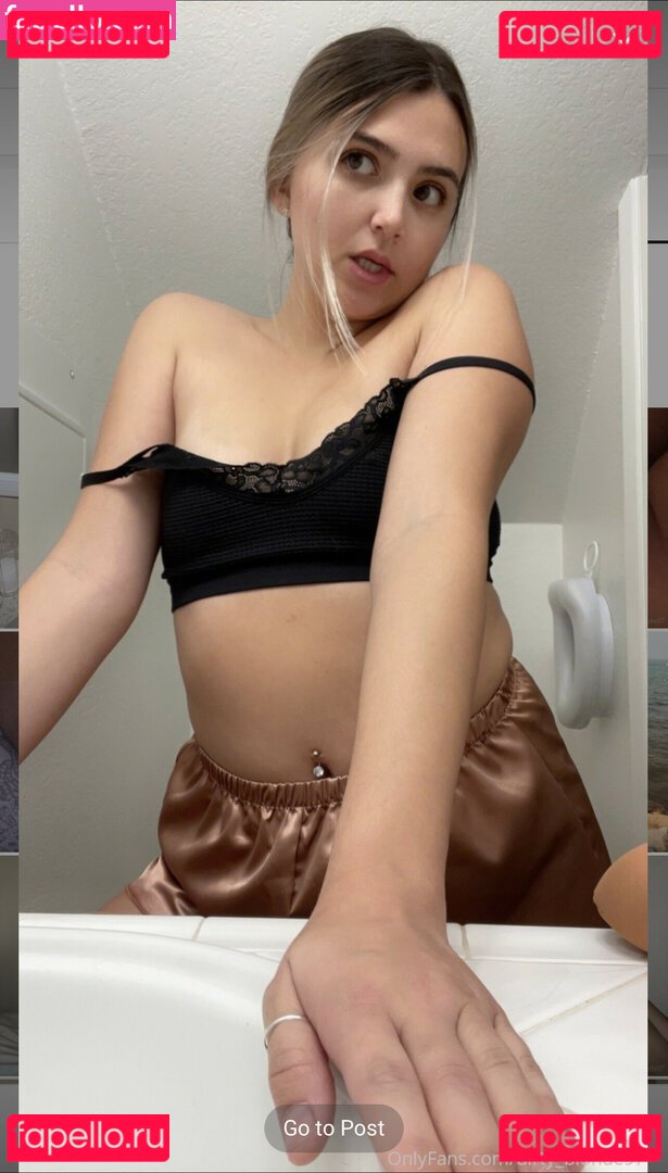 Zoe Nicole / dirty_blonde97 Onlyfans Photo Gallery 