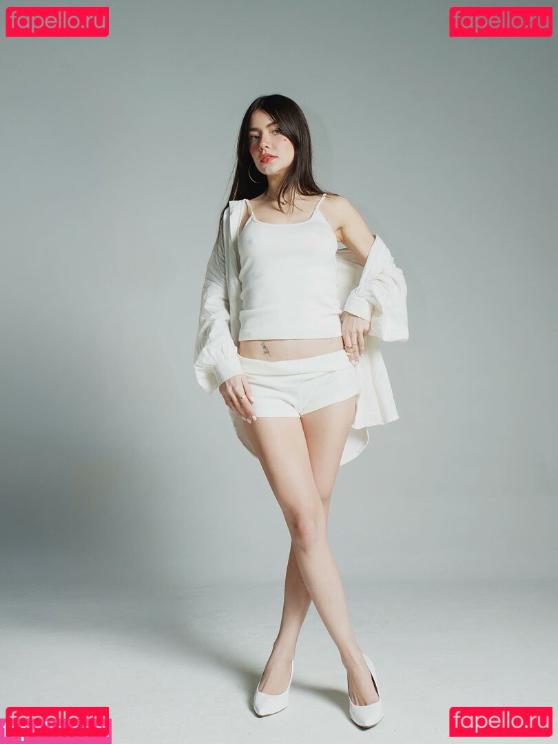 Vitória Castro / victoricastro / vidcg Onlyfans Photo Gallery 