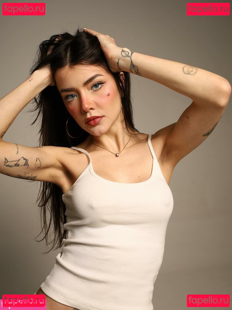 Vitória Castro / victoricastro / vidcg Onlyfans Photo Gallery 