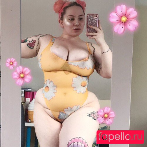 squishkween / the.squish.queen Nude Onlyfans Photo 4