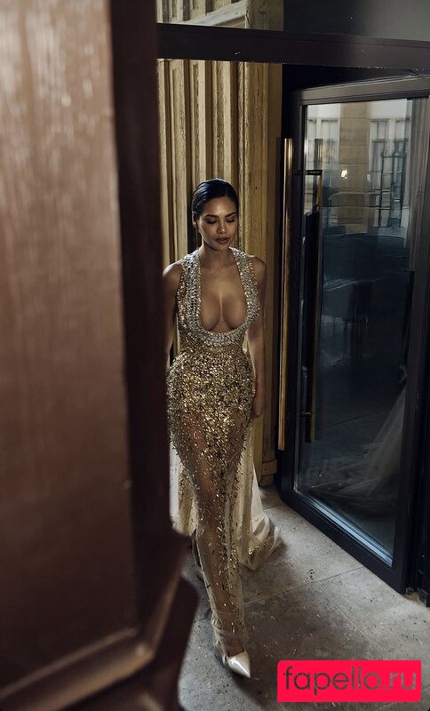 Esha Gupta / egupta Nude Onlyfans Photo 6