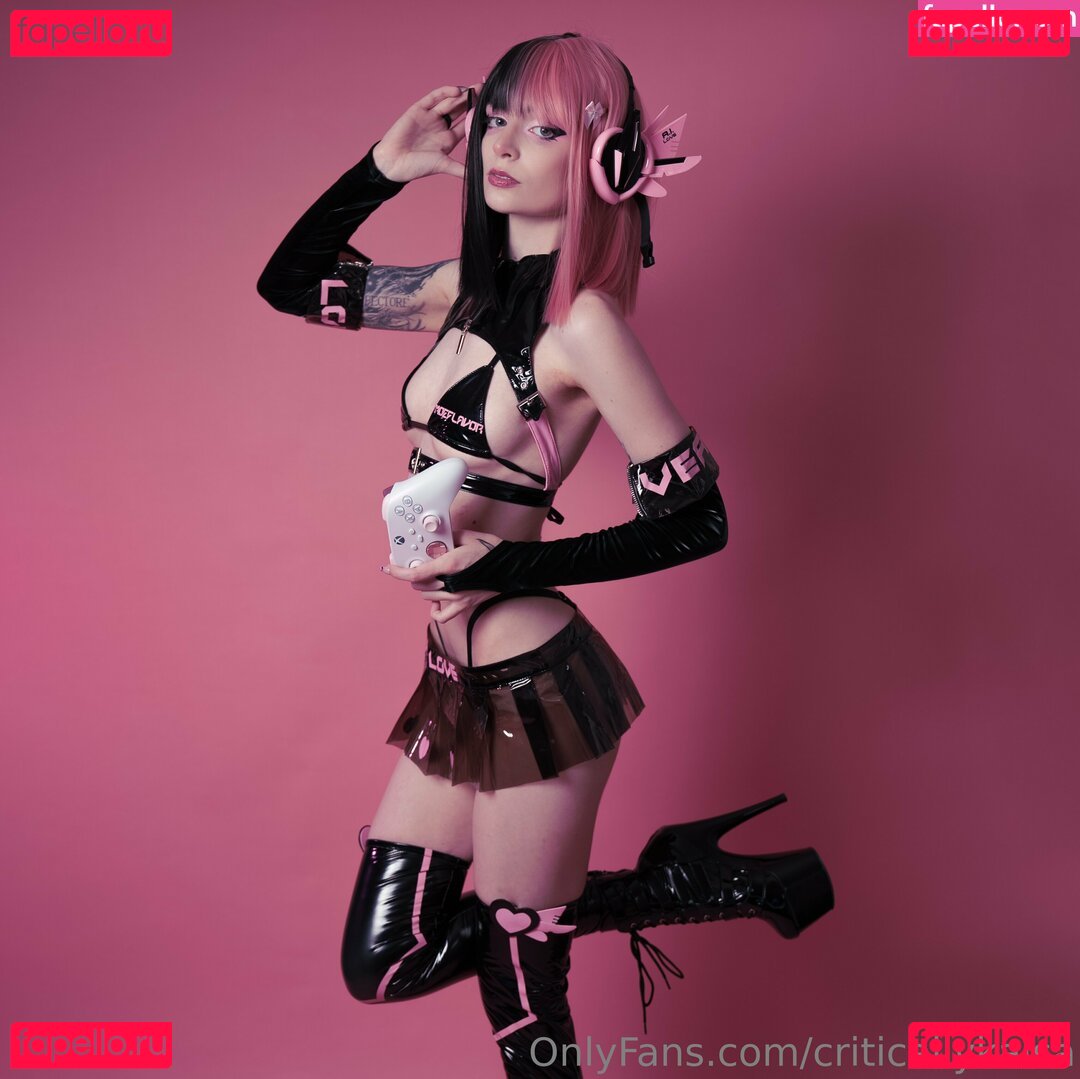 Kaisa / criticallykaisa Nude Onlyfans Photo 6