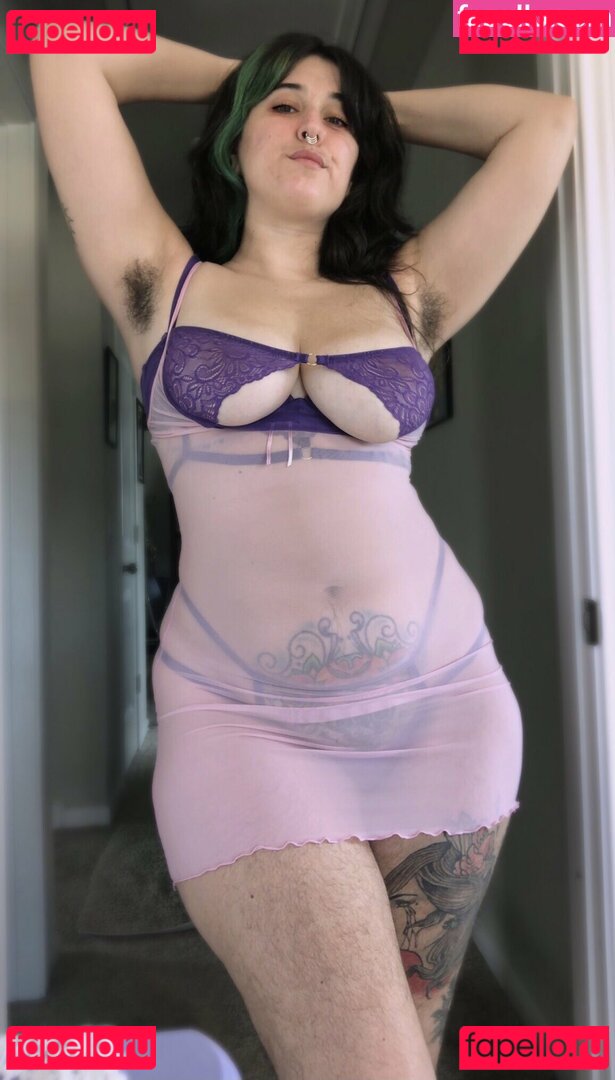 Bella Mae / HairyFairy420 / bramstrokeher Onlyfans Photo Gallery 