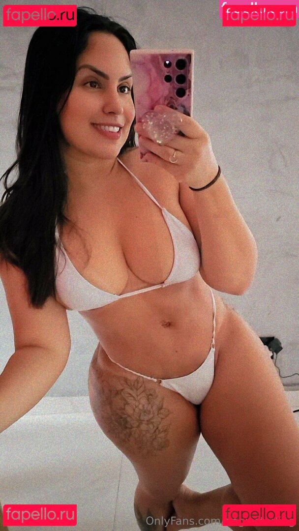 Raphaela Starling / angie.starling / angiestarling Onlyfans Photo Gallery 