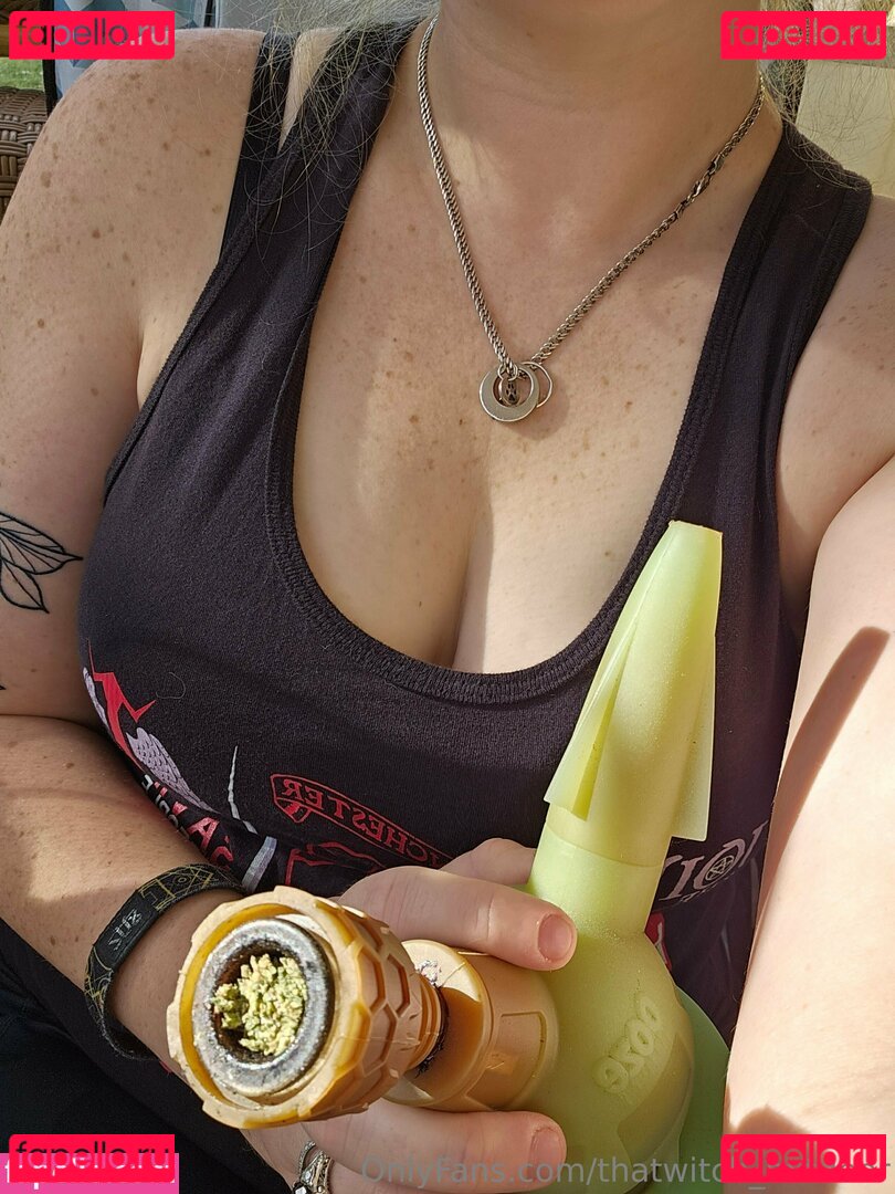 thatwitch.nextdoor / thatwitch_nxtdoor Onlyfans Photo Gallery 