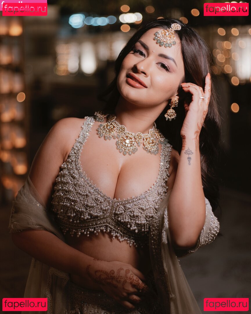 Avneet Kaur / avneetkaur_13 Onlyfans Photo Gallery 