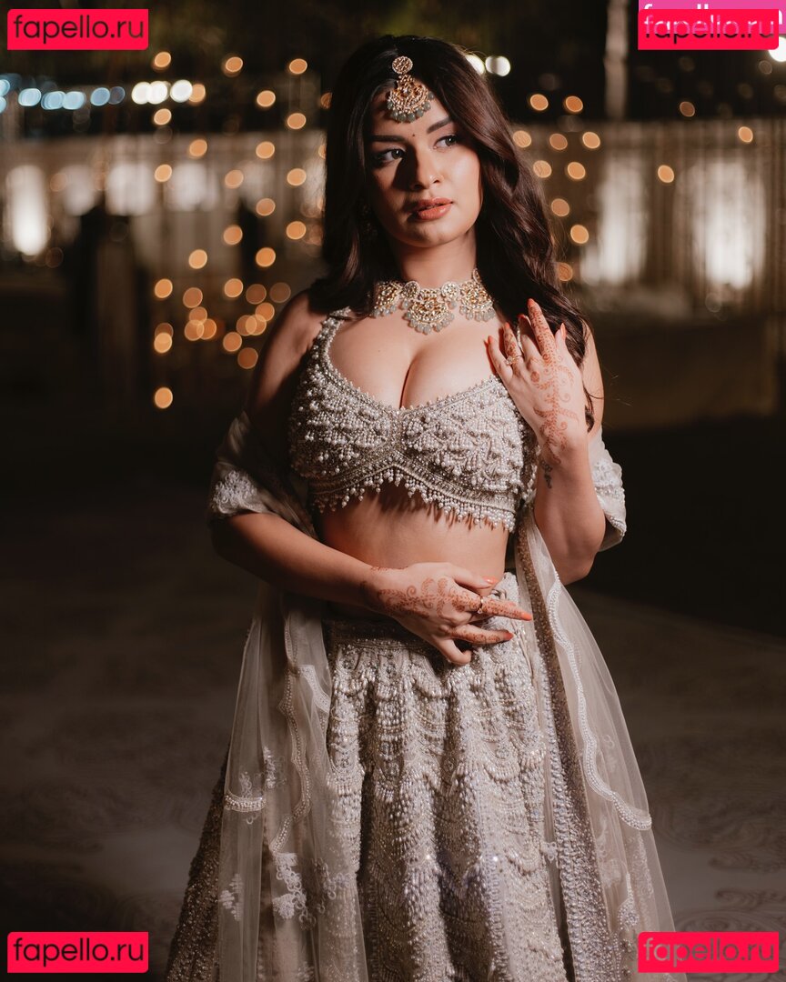 Avneet Kaur / avneetkaur_13 Onlyfans Photo Gallery 