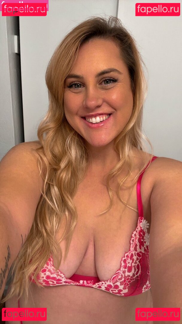 Catie P / https: / thecatiep / thecatiep_ Nude Onlyfans Photo 8