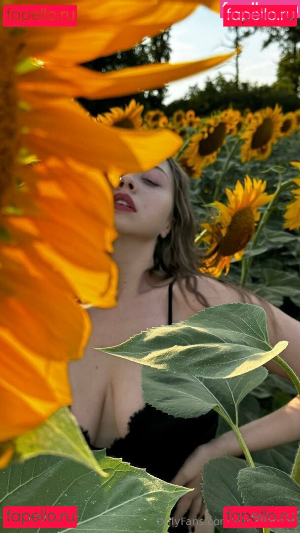 elinaharper Onlyfans Photo Gallery 