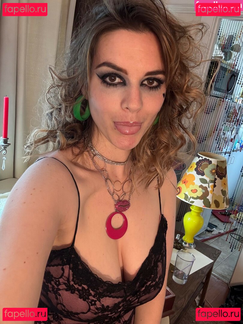 Sarah Z / heirrogant / marysuewriter / sarahz Nude Onlyfans Photo 32