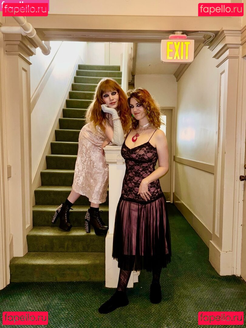 Sarah Z / heirrogant / marysuewriter / sarahz Nude Onlyfans Photo 31