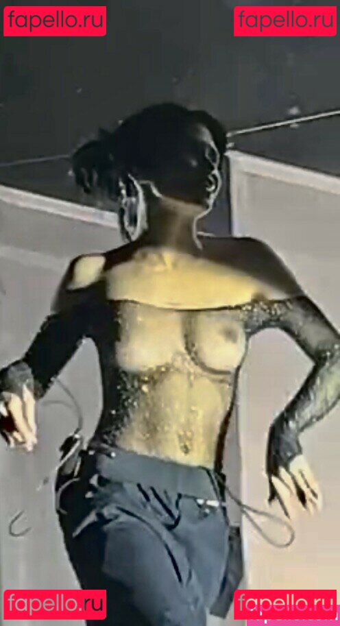 Nessa Barrett / nessabarrett Onlyfans Photo Gallery 