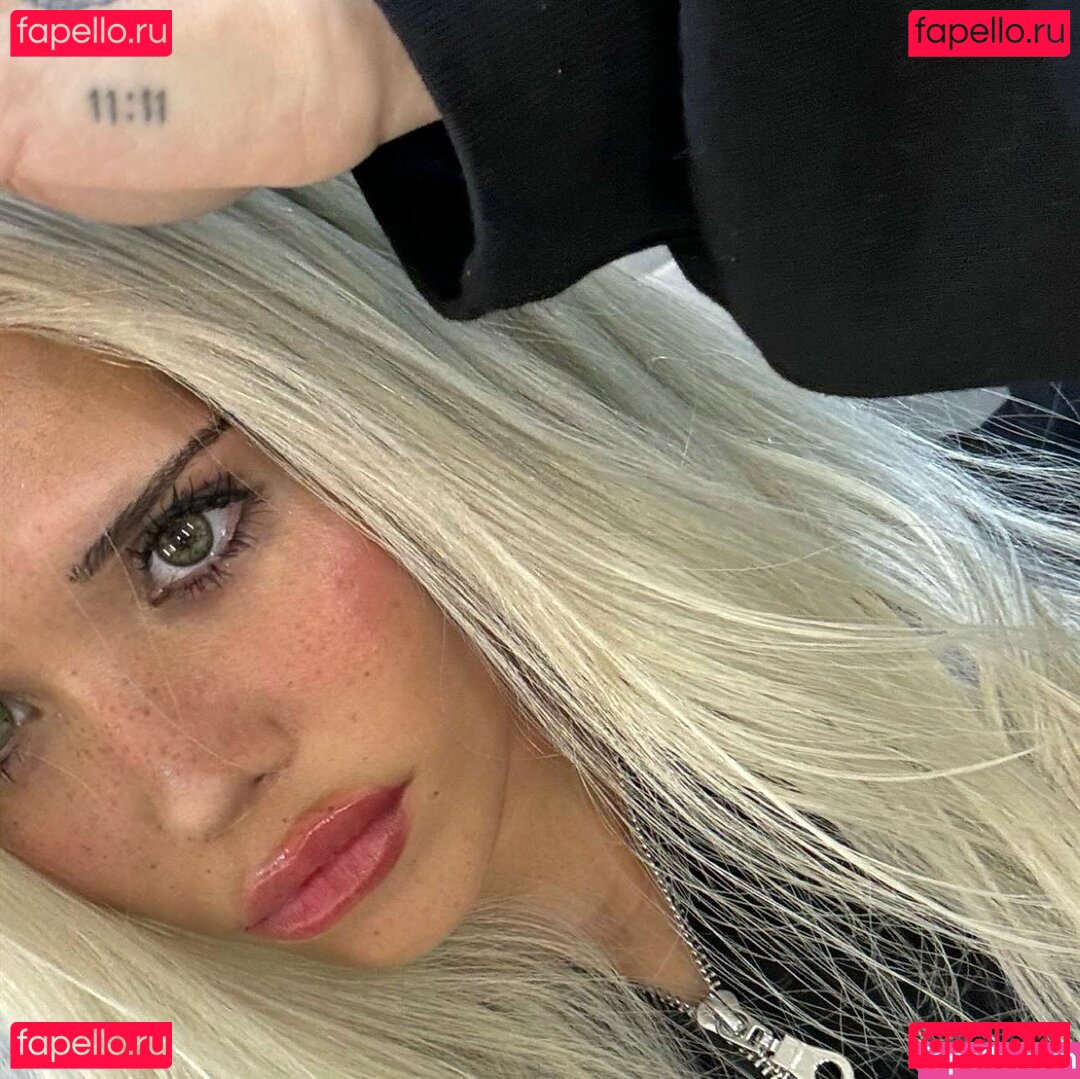 Nessa Barrett / nessabarrett Onlyfans Photo Gallery 