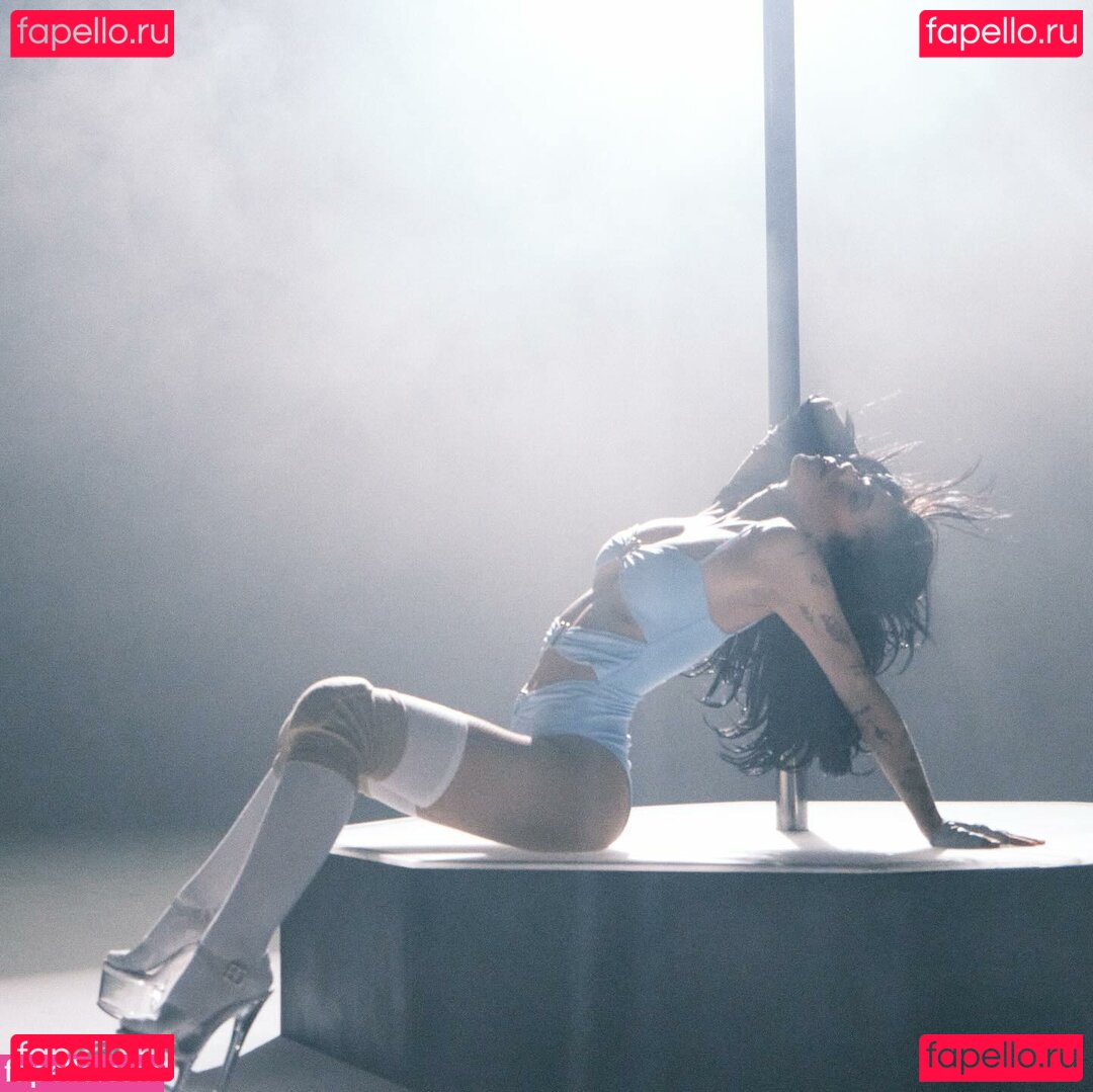 Nessa Barrett / nessabarrett Onlyfans Photo Gallery 