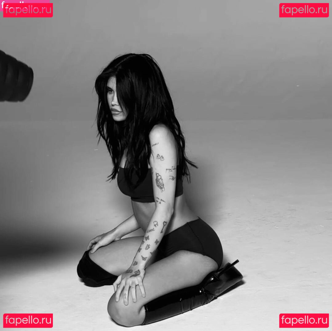 Nessa Barrett / nessabarrett Onlyfans Photo Gallery 