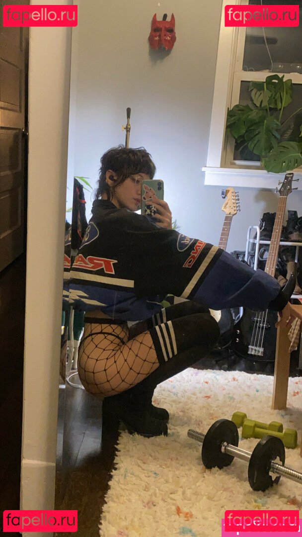 Pleasequietdown / evilmilk / milkyevil Onlyfans Photo Gallery 