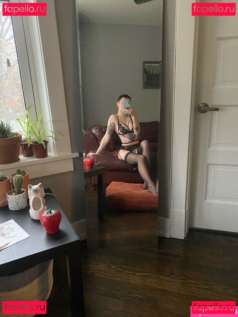 Pleasequietdown / evilmilk / milkyevil Onlyfans Photo Gallery 