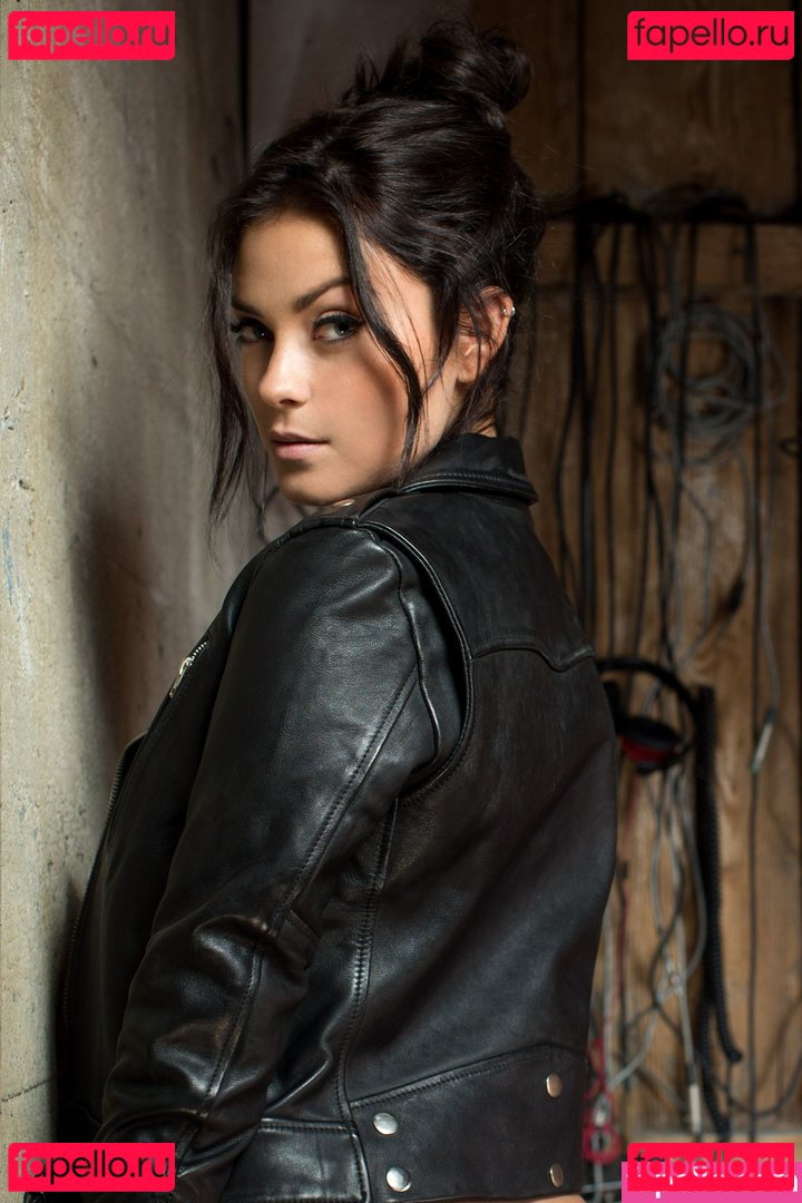 Alexandra Tyler / misstylerxxx Onlyfans Photo Gallery 