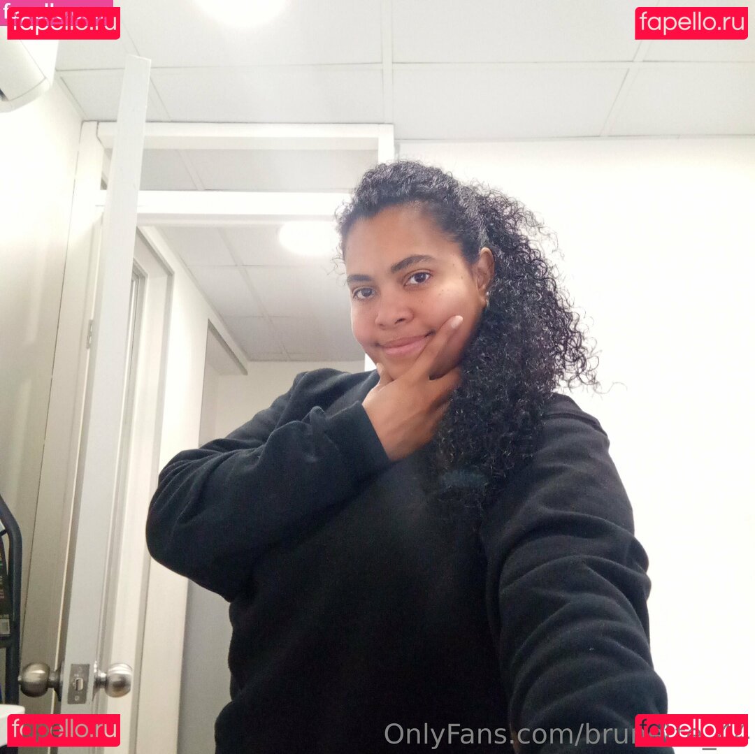 brunette_44 / brunette_e_ Onlyfans Photo Gallery 