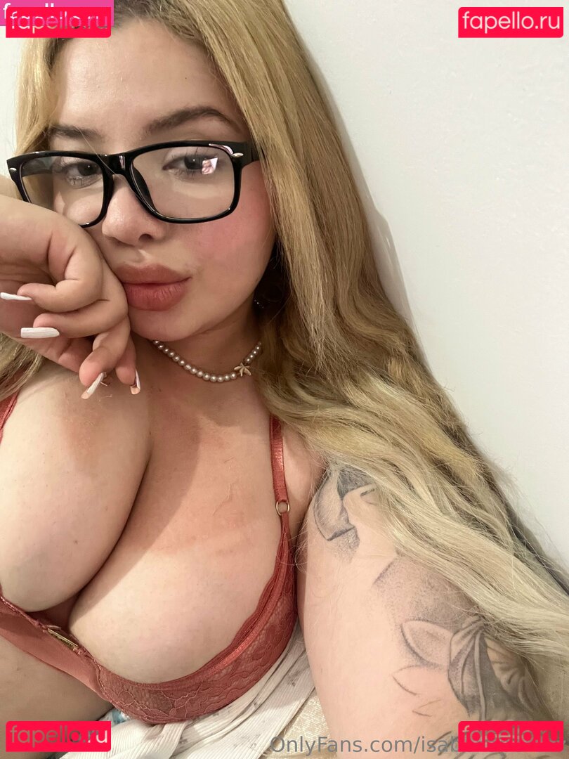 isabellaaperezzzz / isabellaperezz Onlyfans Photo Gallery 