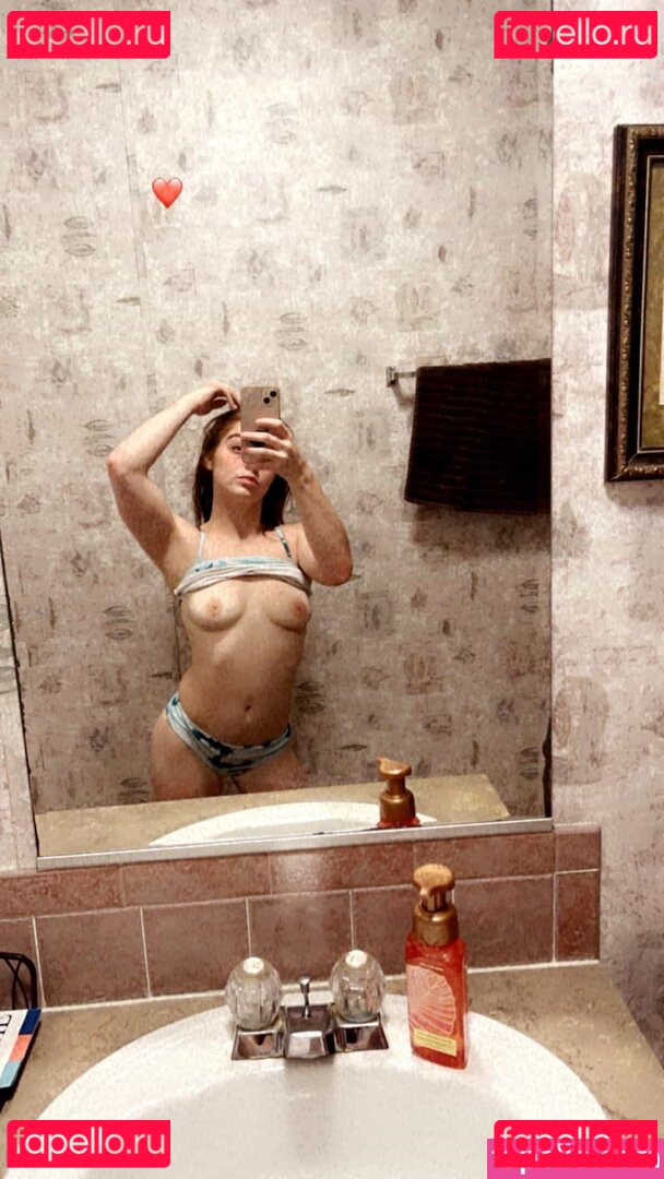 Hailee / haileesteinfeld / toosweet.hai Onlyfans Photo Gallery 