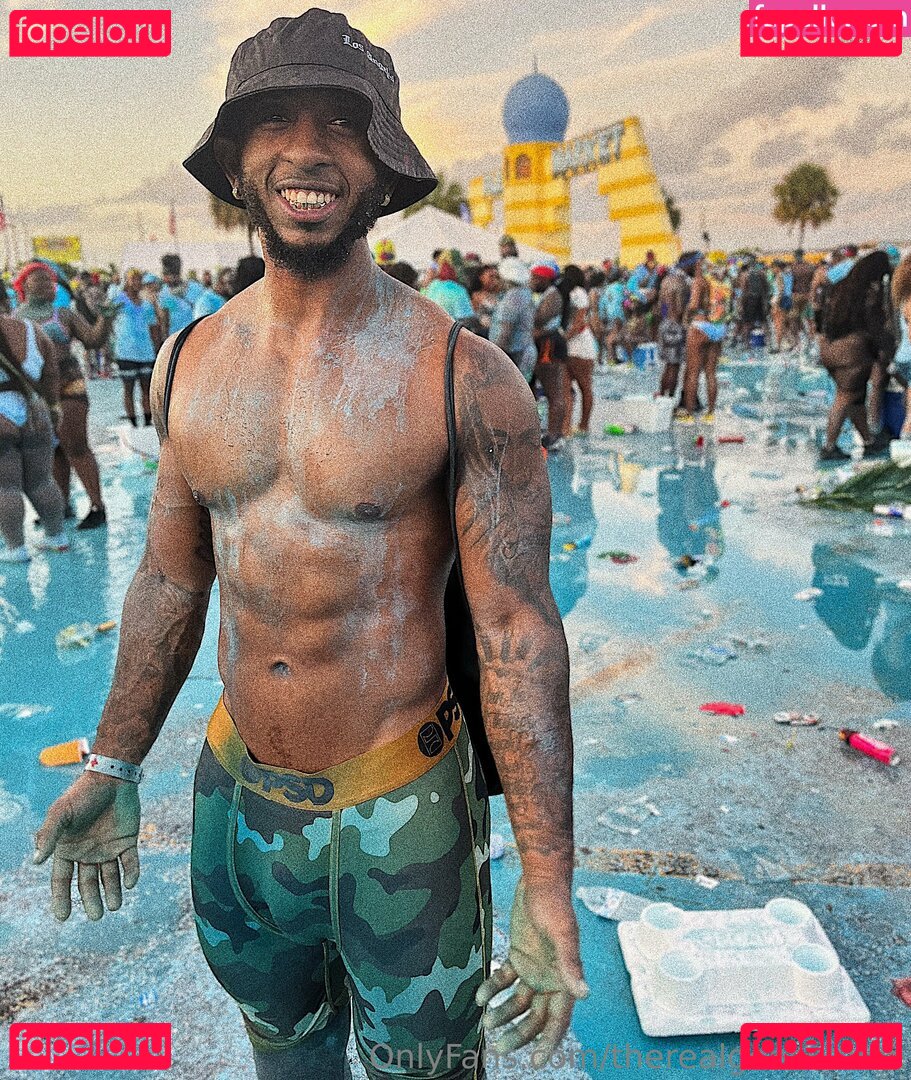 therealgees / therealgeesuave / therealgeesuavee Onlyfans Photo Gallery 