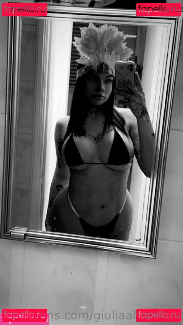 giuaalves_ / giuliaalvesfree Onlyfans Photo Gallery 