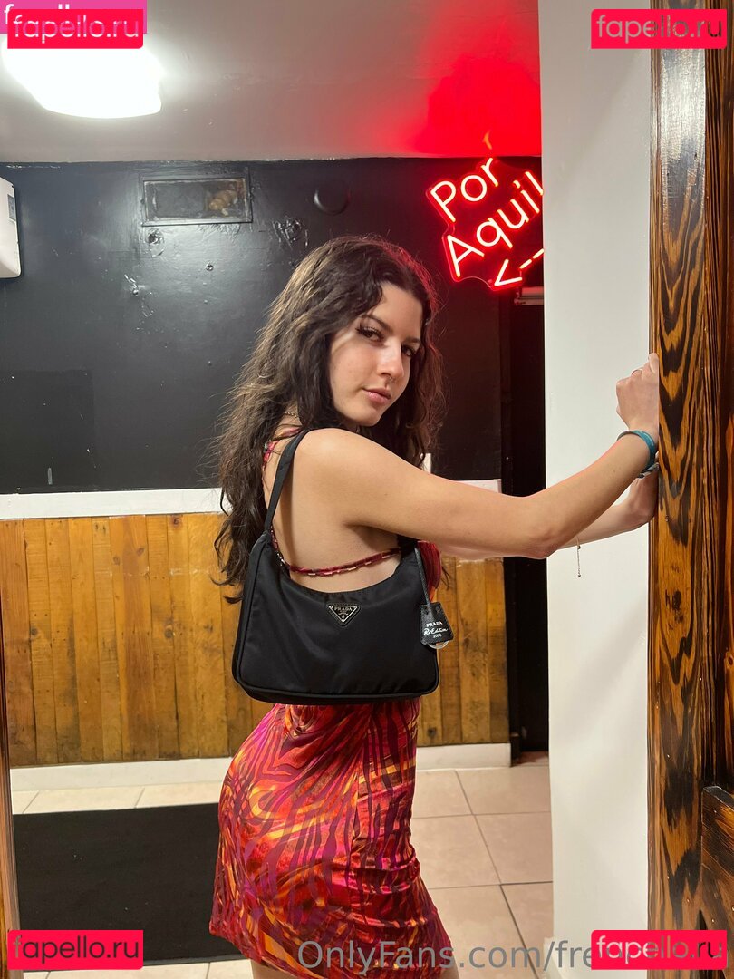 Frenchava / favalayva / frenchsoul / https: Onlyfans Photo Gallery 