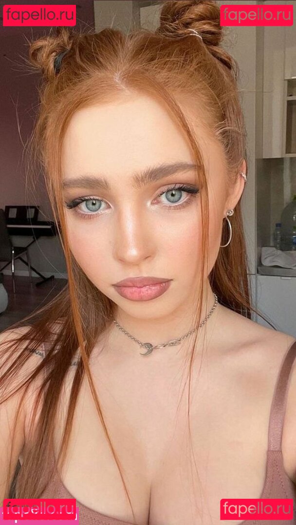 Renata Ri / Renatarii / renatari / renatarrii Onlyfans Photo Gallery 