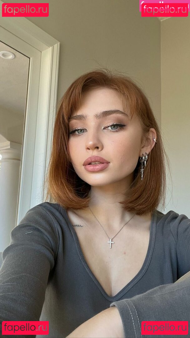 Renata Ri / Renatarii / renatari / renatarrii Onlyfans Photo Gallery 