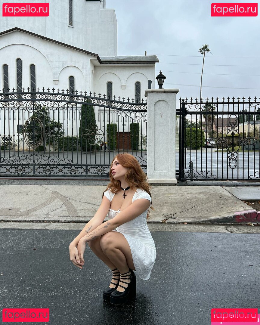 Renata Ri / Renatarii / renatari / renatarrii Onlyfans Photo Gallery 