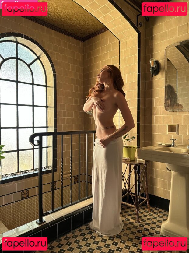 Renata Ri / Renatarii / renatari / renatarrii Onlyfans Photo Gallery 