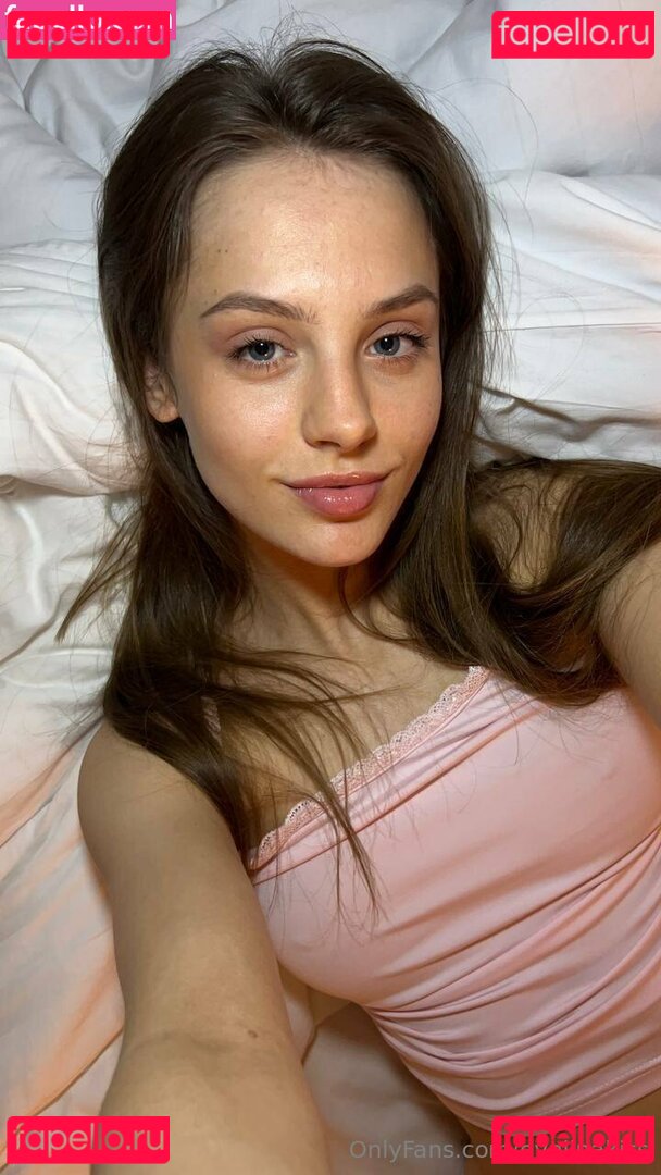 evcheeke / evelinakiss Nude Onlyfans Photo 9