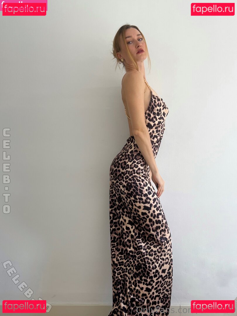 Elina199 / elinas.scrtrs Onlyfans Photo Gallery 