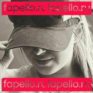 Emma Claire / Midwestemma / midwest_emma Onlyfans Photo Gallery 